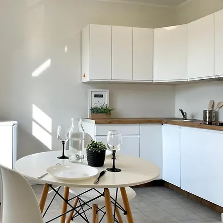 Niron Apartament Niepodleglosci ピワ