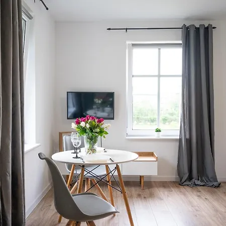 Niron Apartament Niepodleglosci * ピワ